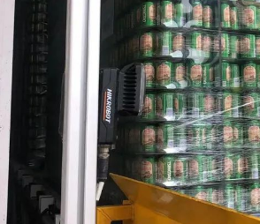 百年青啤邂逅智能制造！?？禉C(jī)器人為青島啤酒注入智造新活力