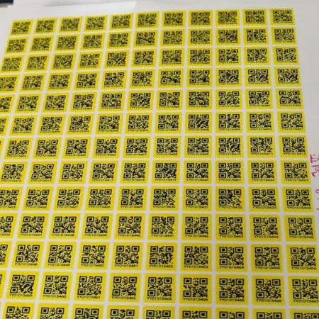 商標二維碼耐高溫標簽承受1200°高溫